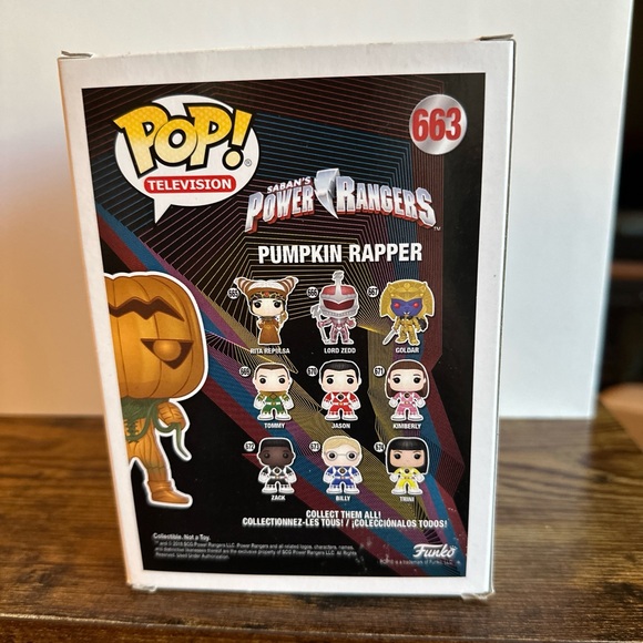 Pumpkin Rapper Vinyl Figure - Picture 4 of 7